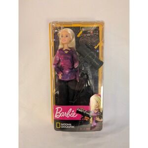 Barbie National Geographic Astrophysicist Doll GDM47 Galaxy Top‎ Telescope New